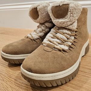 White Mountain boots